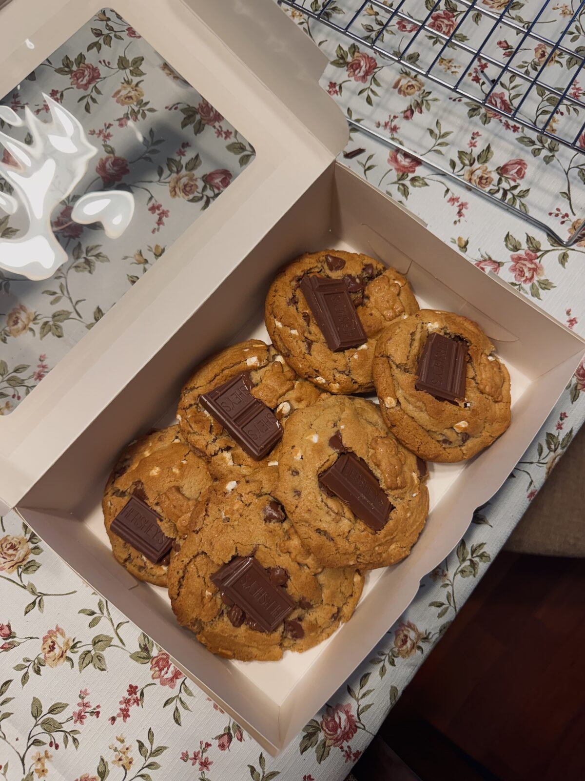 s'mores cookies in a bakery box